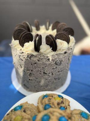 Custom Oreo Cake order