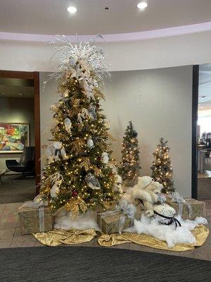 United Club West Club lobby at Christmas