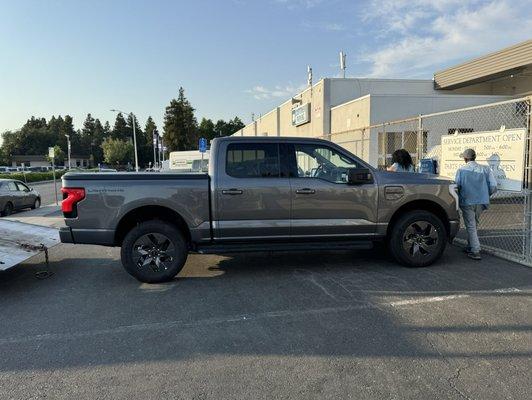 Ford F150 lightning battery shut down