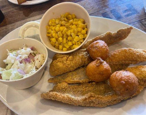 Fried Catfish w/slaw and corn