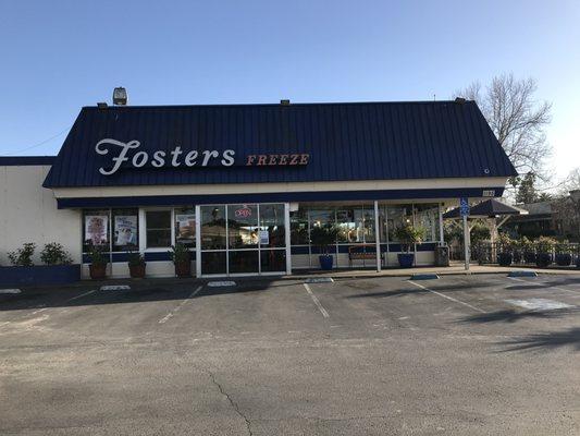 Exterior of Fosters Freeze in Napa.