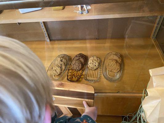 The cookie options which were in vintage glass trays, love!