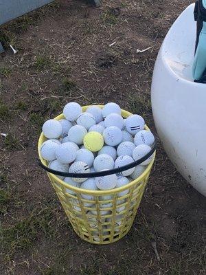 Bucket of 100 balls