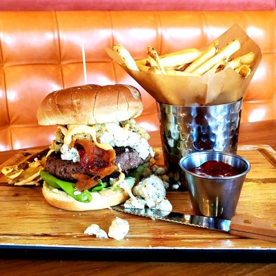 Sriracha Burger- Maple Smoked Bacon, Sriracha Aioli, Bibb Lettuce, Tomato, Crumbled Bleu Cheese, Fried Jalapenos, Pickles, Red Onion