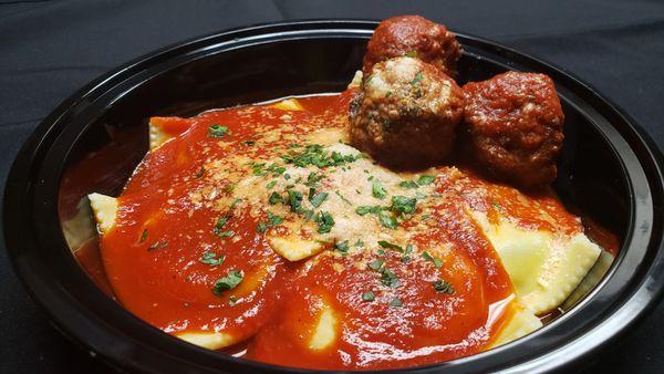 Takeout Ravioli & meatball platter