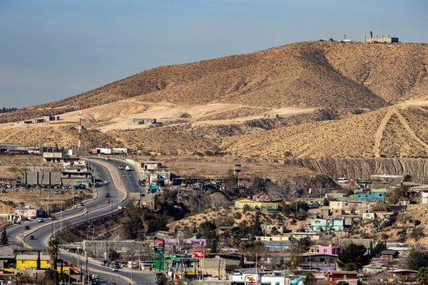 Looking into Ciudad Juárez Mexico from El Paso, TX