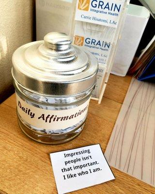 A jar of Daily Affirmations. SO adorable and inspiring!