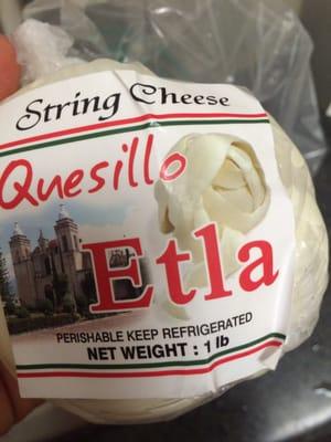 Te lo venden como quesillo de Oaxaca y Es puro queso mozzarella.