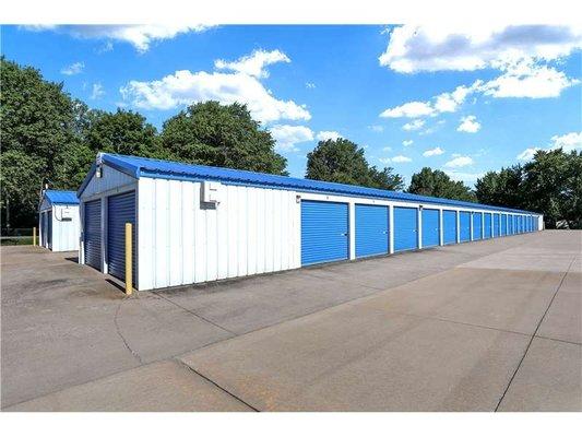 Exterior Units - Storage Express at 1102 E Morton Ave, Jacksonville, IL 62650