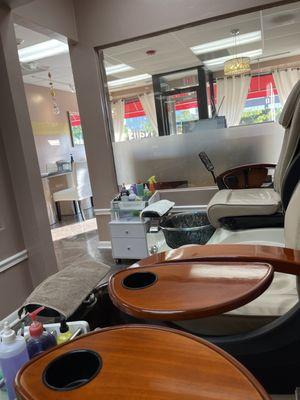 Pedicure seating