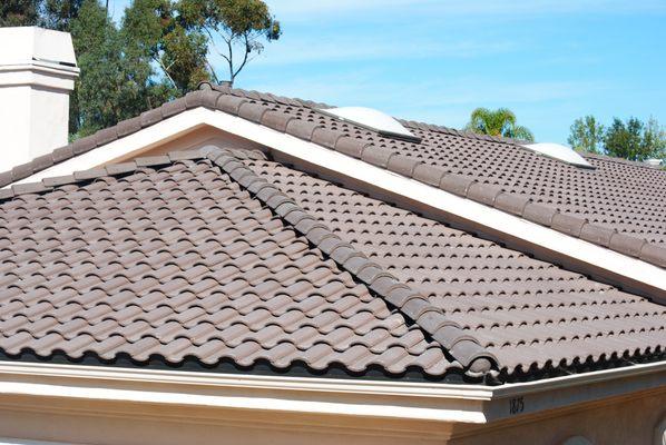 Eagle Capistrano Cocoa Range tile roof in Lake San Marcos