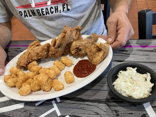 Broasted chicken, tator tots and coleslaw