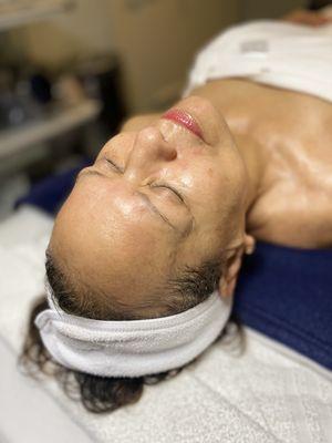 The Hydrating Facial