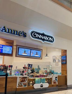 Cinnabon