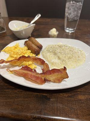 Bacon, sausage, eggs and grits's