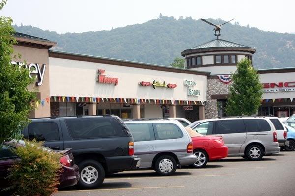 Grants Pass Shopping Center