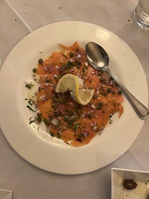 Fresh salmon, capers , tomatoes, onion