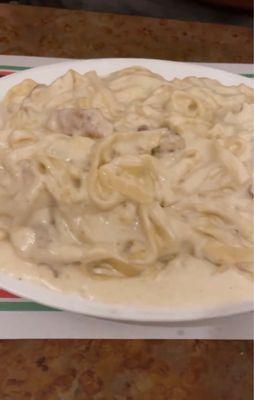 Chicken fettuccini Alfredo