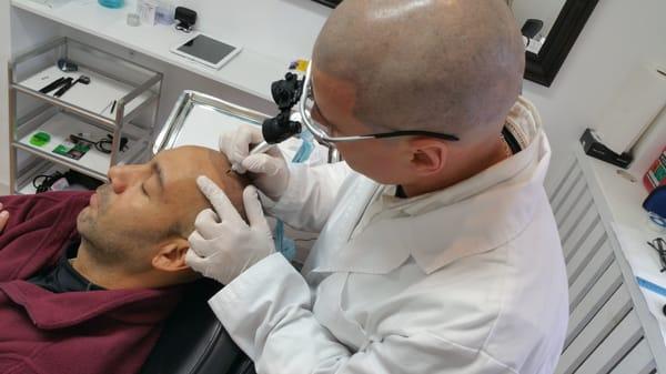 Micro Scalp Clinic  http://www.microscalpclinic.com/