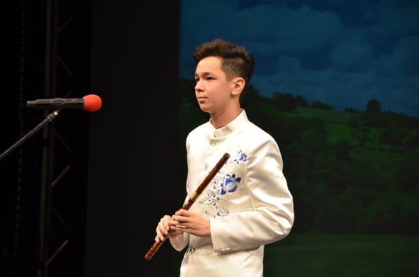 Galaxy Arts Center's Dizi soloist at Hua Yue Cup competition