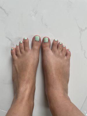 Gel pedicure