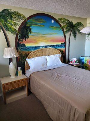 Hawaiian theme room