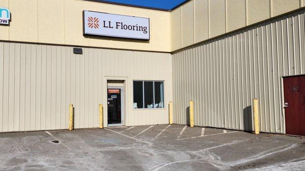 LL Flooring #1182 Brewer | 510 Wilson Street | Storefront