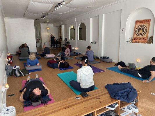 our wonderful yogis, ready for class!