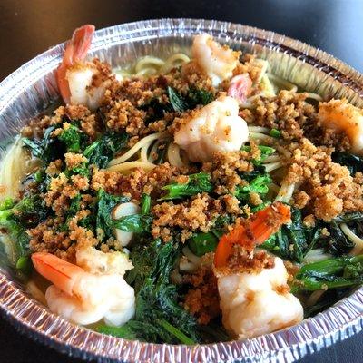 Linguine w/ broccoli rabe, shrimp , garlic and oil