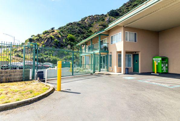 Fully-Gated Storage Facility in Daly City, CA.