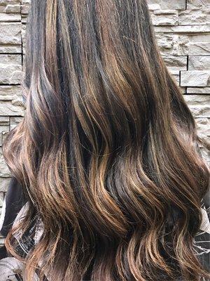 Not everyone wants to be super blonde ! Caramel balayage