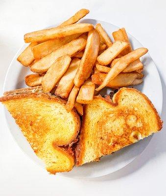 Pancho's Beef Melt w/ Steak Fries (Top View).