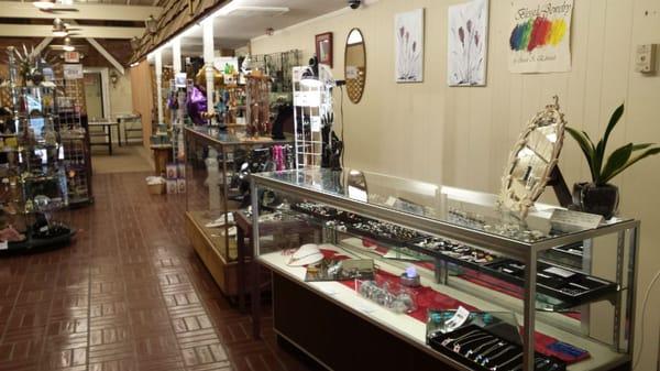 Lots more space for juicy gemstone jewelry!