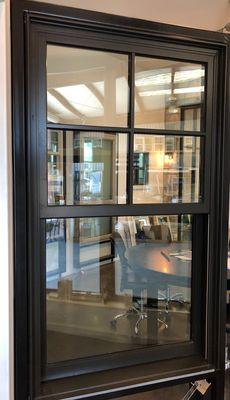 Showroom Jeld-Wen Siteline Double Hung - Dark Bronze