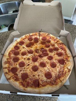 16" pepperoni pie.