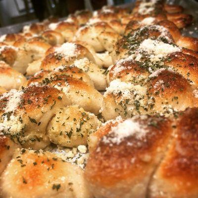 Garlic knots