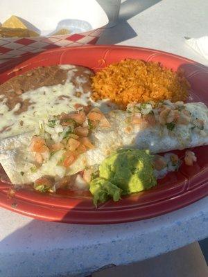 Carnitas burrito