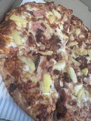 The Hawaiian Specialty Pizza 10/10