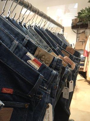 We do vintage denim! We stock sizes 26-38.