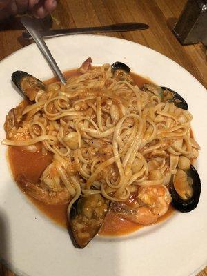 Seafood pasta... I forget the name