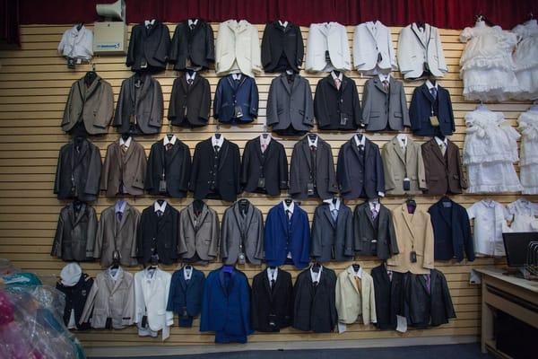 Fine boys suits, sizes 1-16 and Inventory from all seasons available.