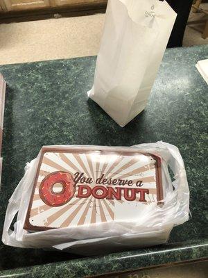 Donut box