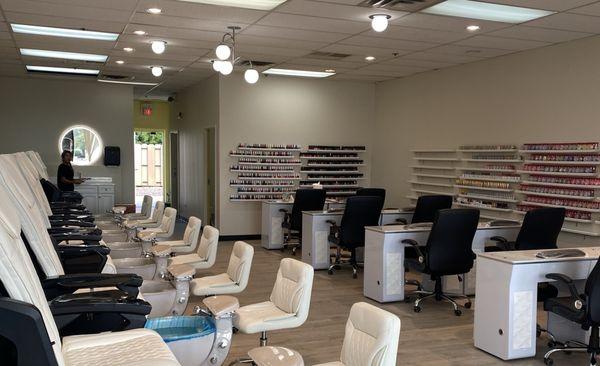 What a great see salon pic of their newly remodeled space!