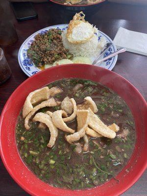 Thai boat noodle