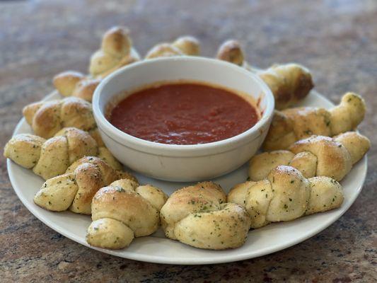 Garlic knots