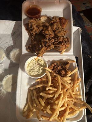 Full jar of oysters, fries, coleslaw. Fresh and delicious!