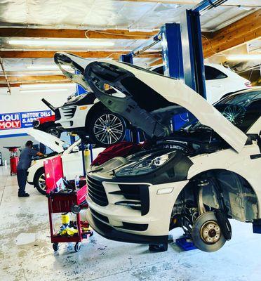 Porsche Macan service