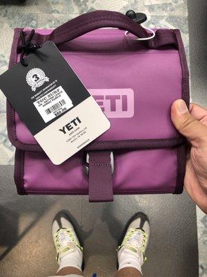 Checking out this YETI brand lunch bag (feeling this style) *9/1/22