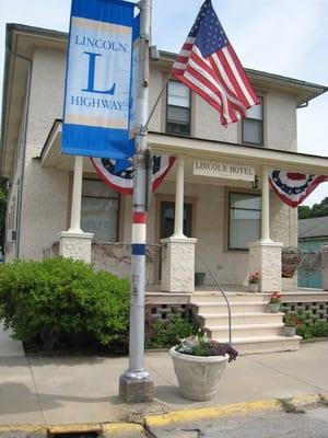 Lincoln Hotel Front Porch