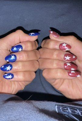 Chrome USA nails by BEE